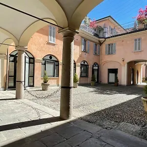 https://la-corte-barnaba.it-lombardy.com