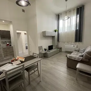 https://da-lenny-grey-the-new-apartment.hotelinveneto.com